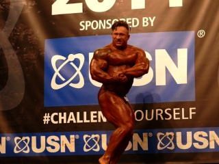 roidgutted musclebull jordan peters - Klasse 3 - NABBA Universum 2014
