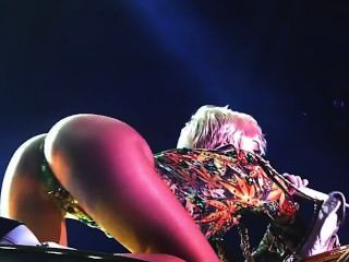 miley cyrus ass zeigen